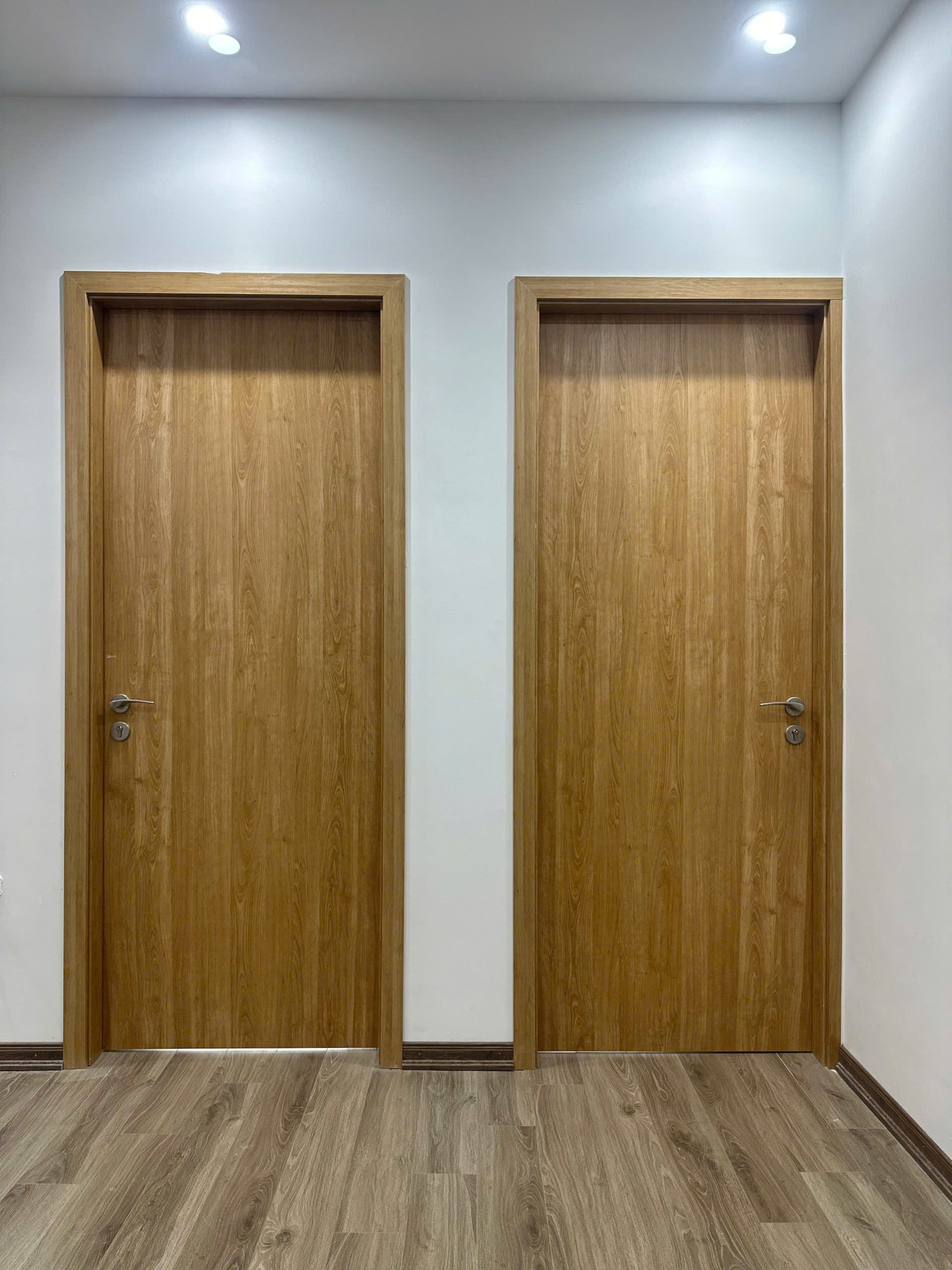 Cửa Nhựa Phủ PVC trơn phẳng QDC-P02