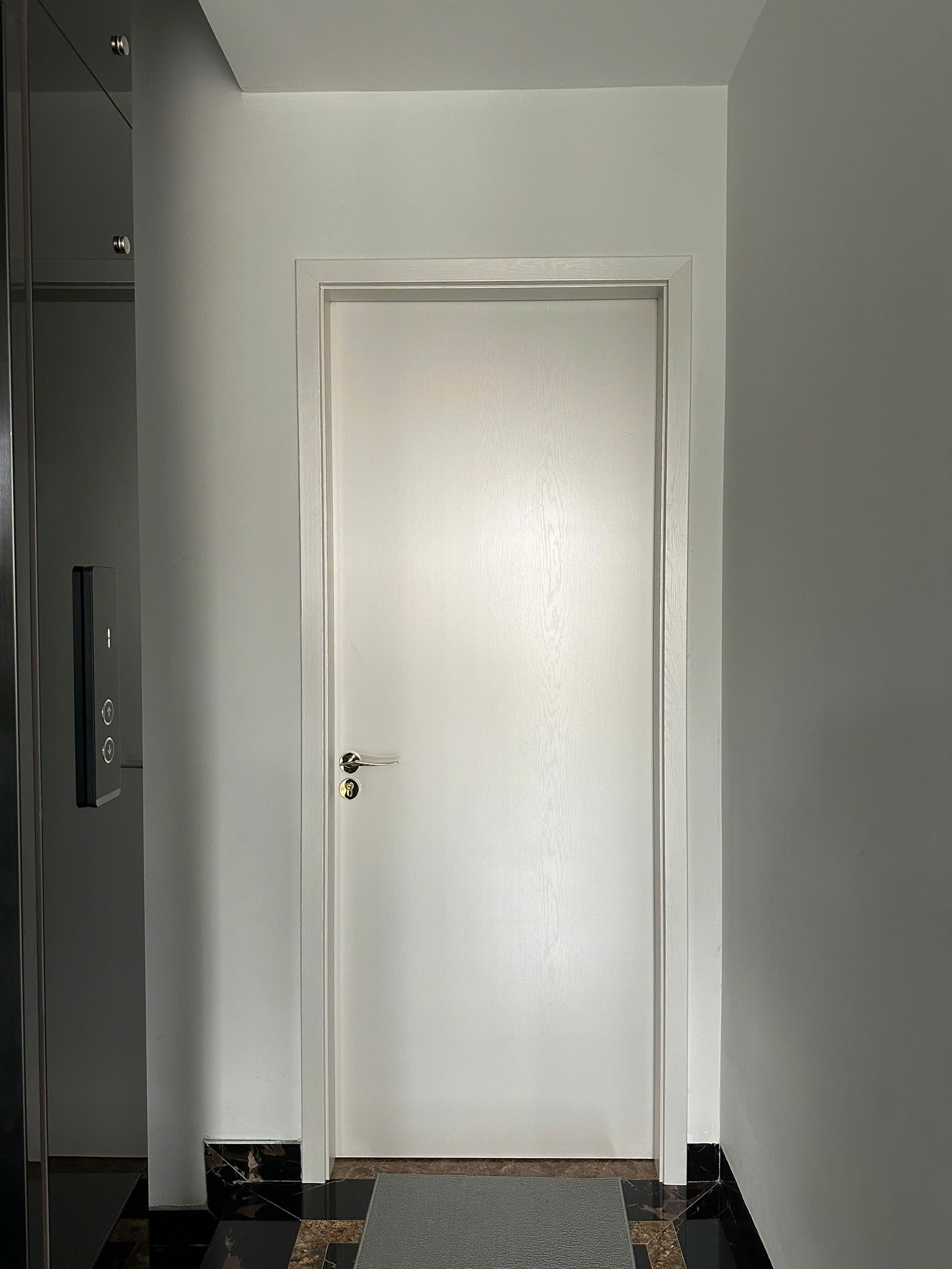 Cửa Nhựa Phủ PVC trơn phẳng QDC-P04